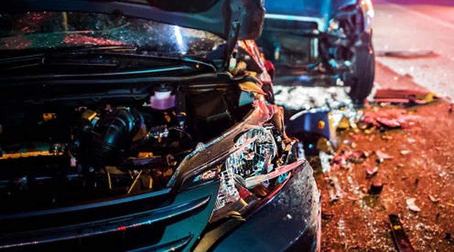 Un accident entre dos cotxes