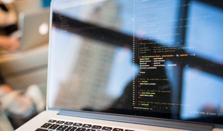 Un ordinador portàtil