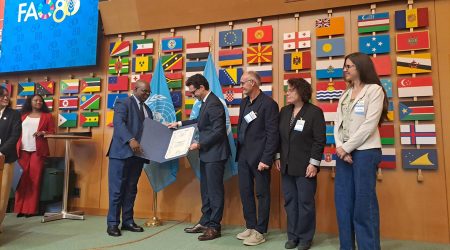 El ministre, Guillem Casal, rebent el reconeixement a Roma