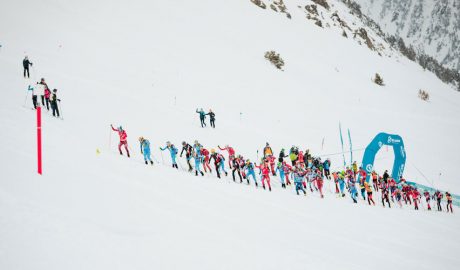 Participants en una prova de copa del món d'esquí de muntanya