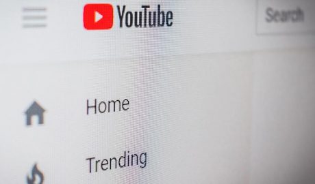 Pantalla amb Youtube