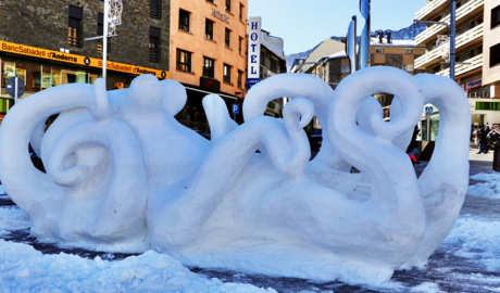 un pop gegant fet de neu