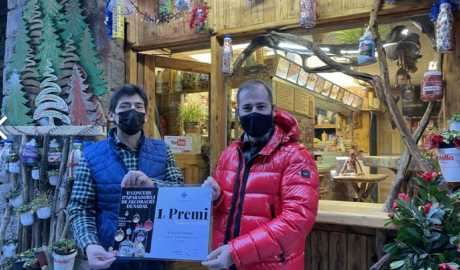 Entrega del primer premi de la categoria 3 a la Creperia Ernesto