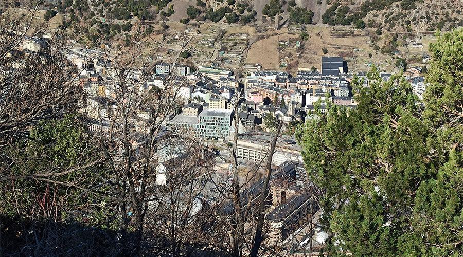 Vista de les principals institucions del país al centre d'Andorra la Vella