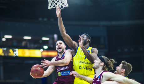Un moment en el partit entre el BC Andorra i el Lietkabelis