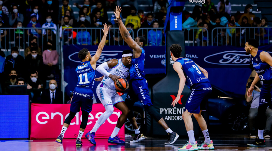 Un moment en el partit entre el BC Andorra i el Bilbao Basket