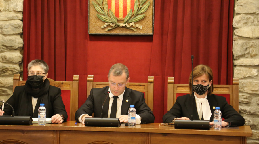 Majoral presidint una Sessió del Consell de Comú de Sant Julià de Lòria