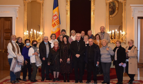 Visita dels jubilats de la Casa Pairal d'Ordino al Palau episcopal