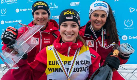 El podi de supergegant de la Copa d'Europa d'esquí alpí 2022