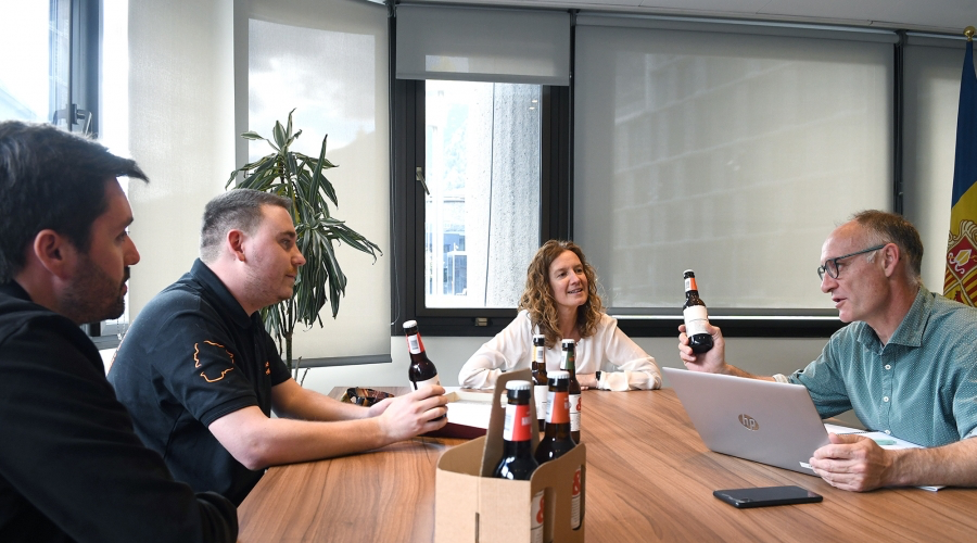 Calvó rep l'empresa &ANDBeer