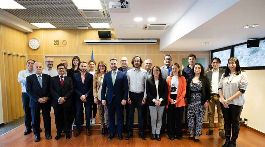 Entrega dels diplomes als assistents de la tercera edició del curs