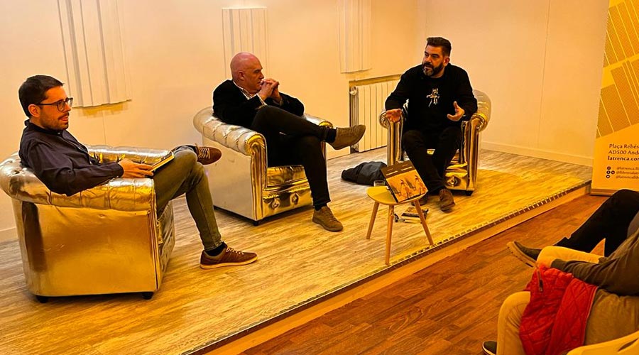 Villaró presenta a la Seu la reedició de la seva primera novel·la, Les ànimes sordes