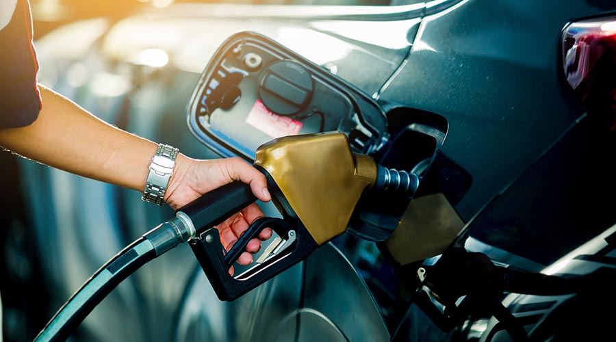 Posar benzina