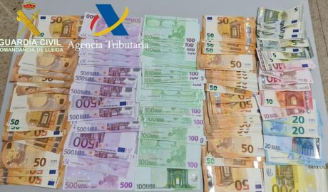 Intervinguts més de 20.000 euros a la duana de la Farga de Moles
