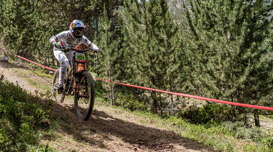 Pau Menoyo i Myriam Nicole s'imposen a Vallnord Pal Arinsal