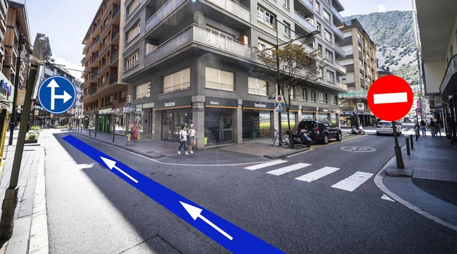 Reordenació del trànsit a Prada Ramon i 200 places gratuïtes de motos a l’aparcament del Parc Central