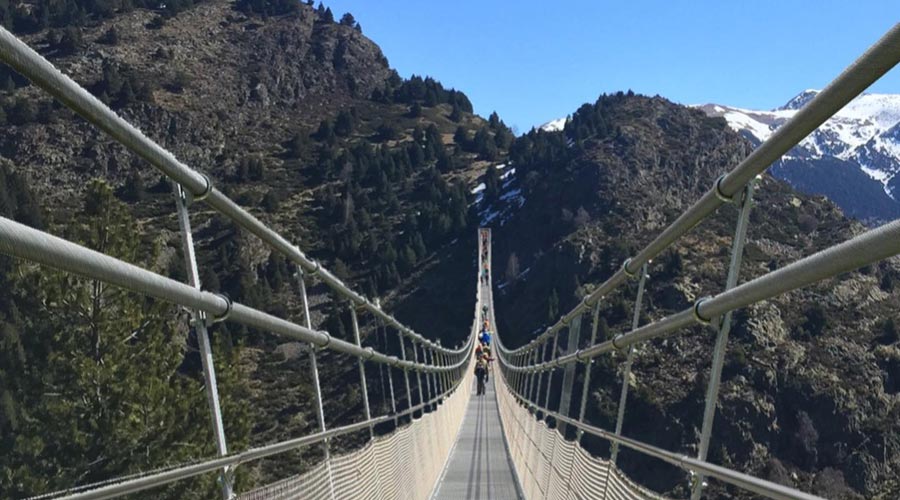 Andorra estrena el Pont Tibetà de Canillo, un dels grans atractius turístics dels Pirineus