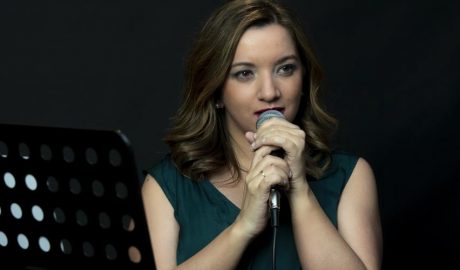 La cantant Marta Dallerès
