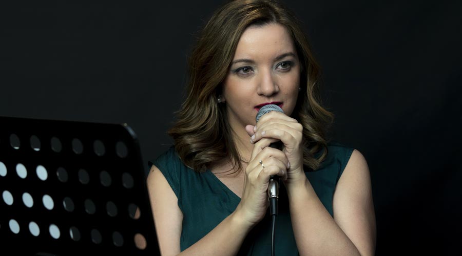 La cantant Marta Dallerès