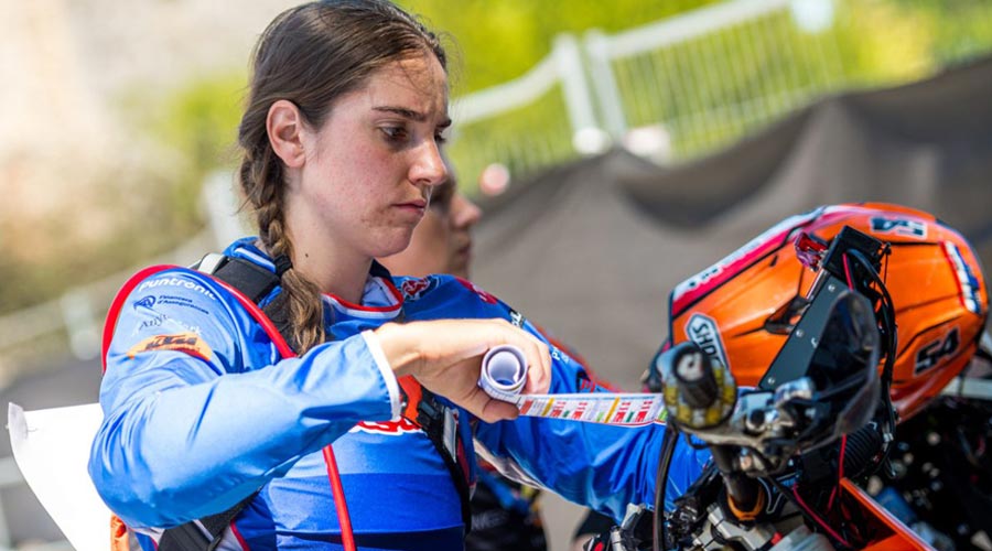 La pilot andorrana Margot Llobera