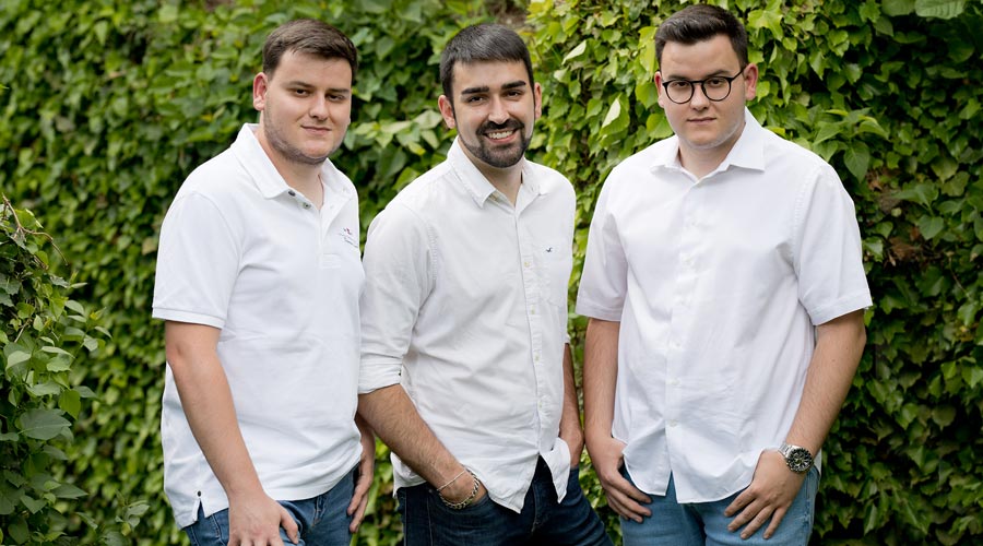 Els tres membres del grup andorrà Tudo's Band