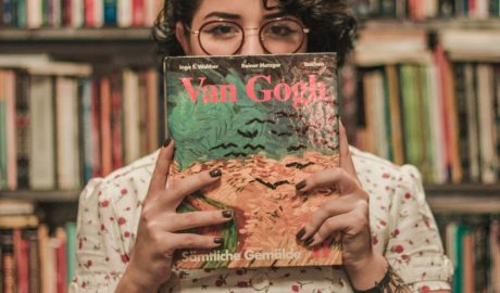 Un llibre sobre Van Gogh