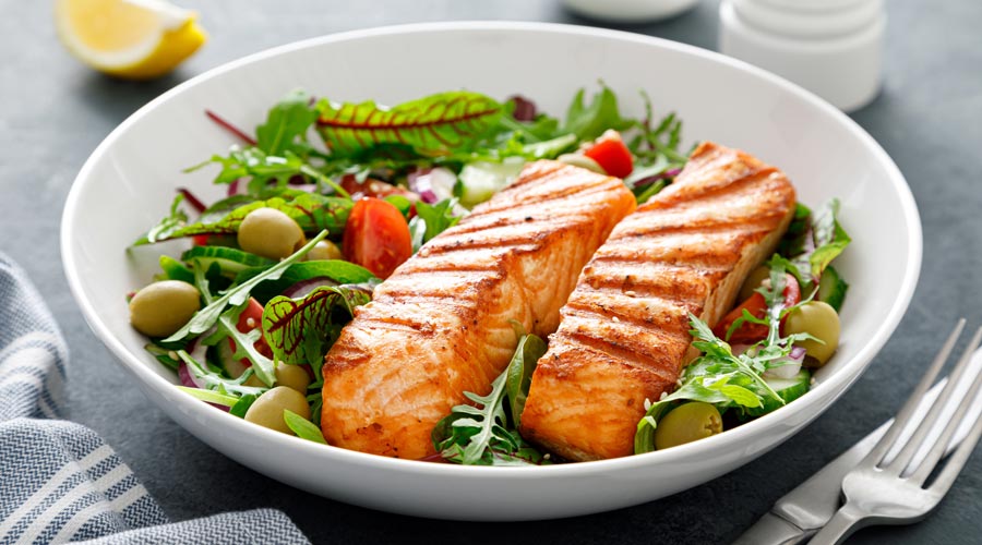 Aliments i begudes que t'ajudaran a dormir millor