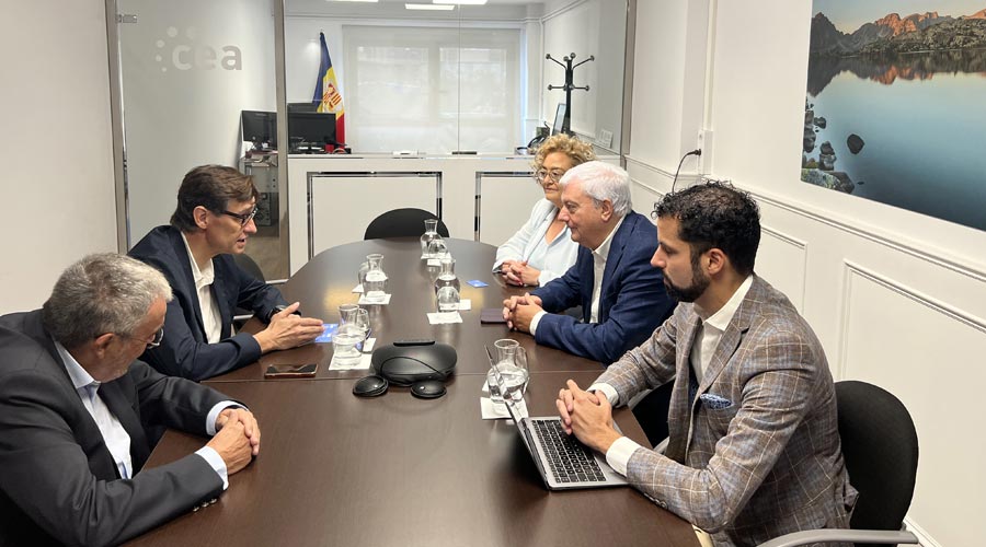 Representants de la CEA reunits amb Salvador Illa