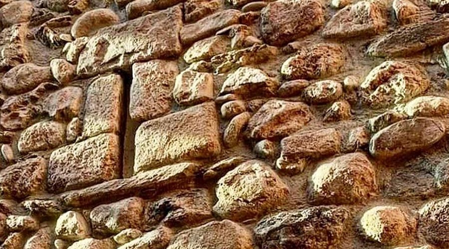 Rèplica de la muralla medieval de la Seu d'Urgell