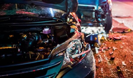Un accident entre dos cotxes