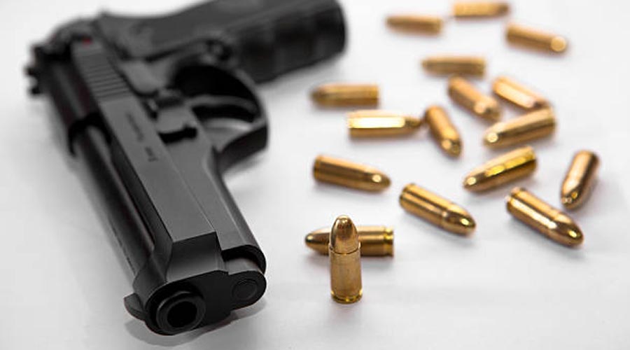 Una pistola amb bales