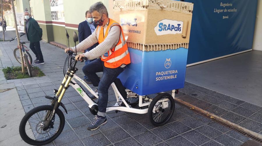 Un treballador de Grapats, empresa inclusiva de la Seu d'Urgell