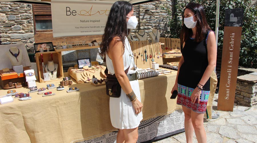 Para del mercat d'artesania d'Ordino