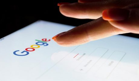 Un dispositiu amb el Google obert