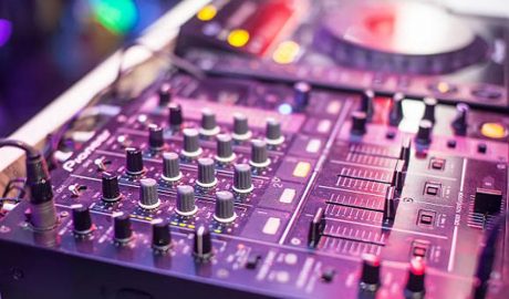 Una taula de so de Dj