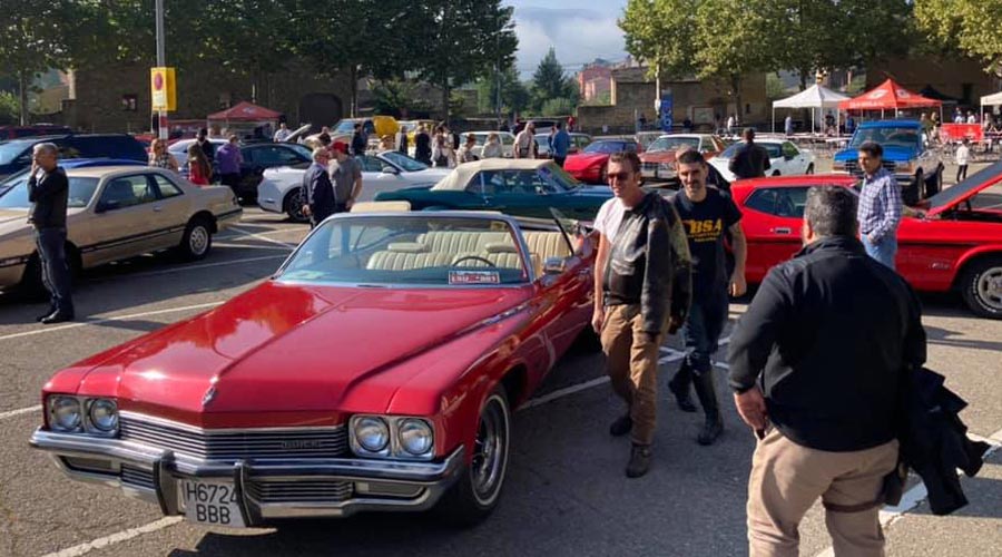 Vehicles clàssics americans al Pine Peaks de la Seu