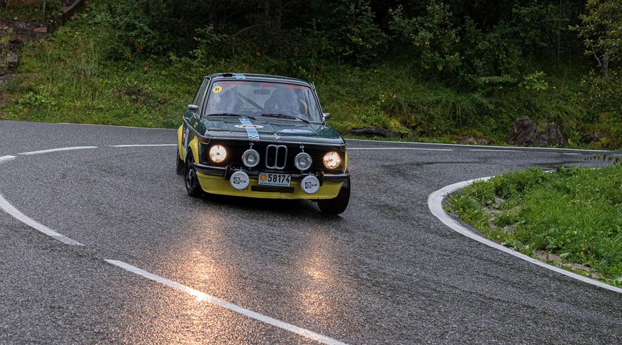 Un BMW clàssic de ral·li