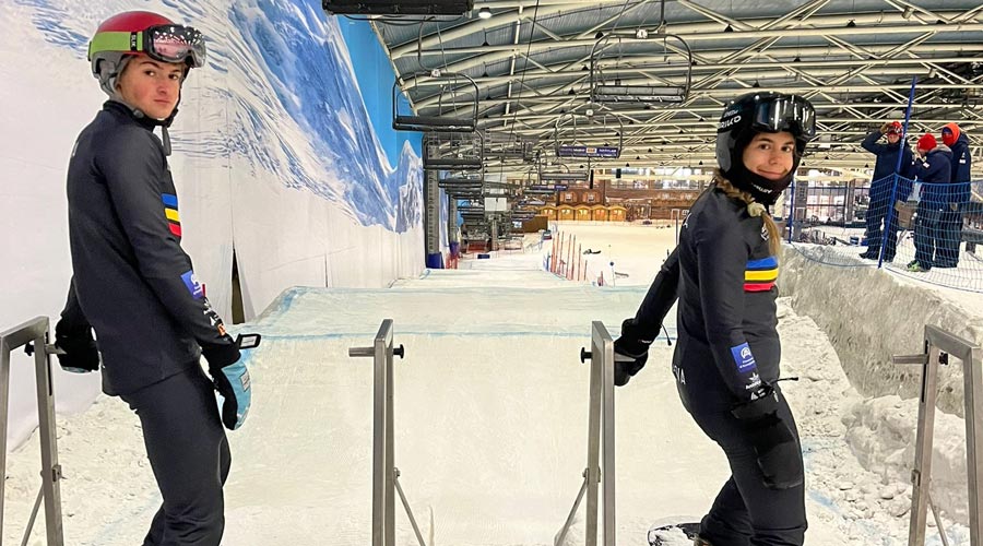 Els esquiadors andorrans Mario da Cruz i Maeva Estévez