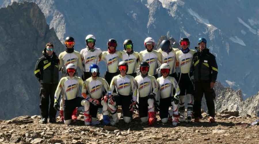 Els membres de l'EEBE d'esquí alpí en terres xilenes