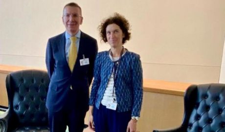 Maria Ubach, i el seu homòleg a Letònia, Edgar Rinkēvičs