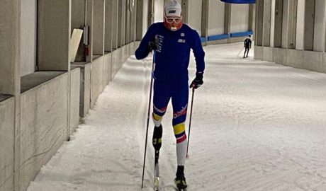 L'esquiador andorrà de fons entrenant a Overhof