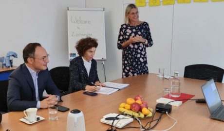 Renate Bachmann, de Liechtenstein amb Xavier Espot i Maria Ubach