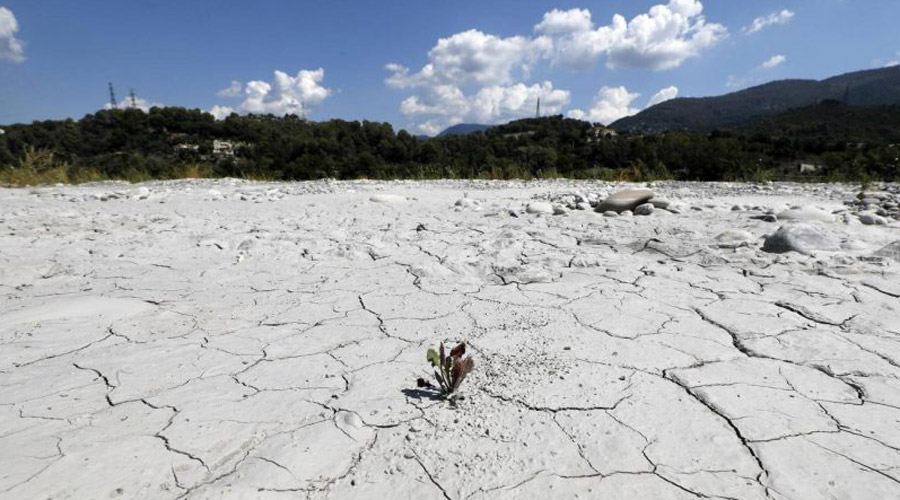 Un estany totalment sec