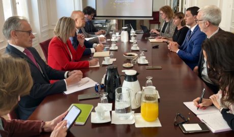 El ministre Gallardo amb representants del sector econòmic, innovació, digital, salut, e-sports i consultoria de París