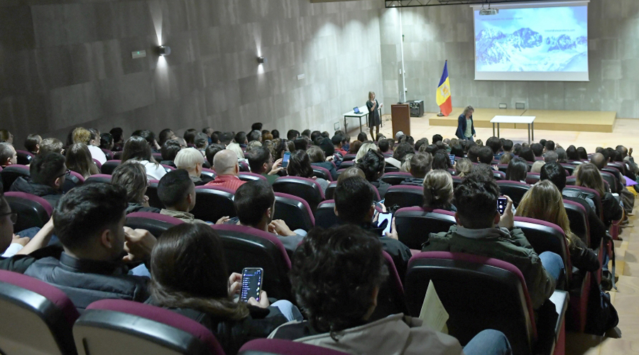 Persones participants a la cinquena edició del Job Meeting