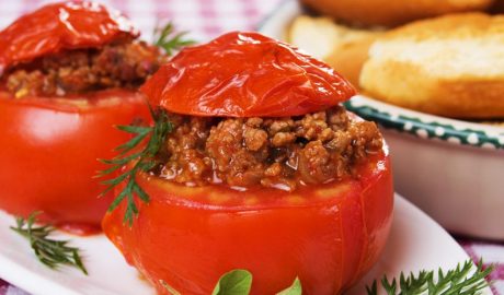 Tomàquets farcits de carn