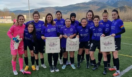 L'equip femení FC Pirineus