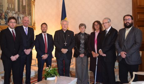 Foto amb els membres del Grup Parlamentari Socialdemòcrata sent rebut pel copríncep episcopal
