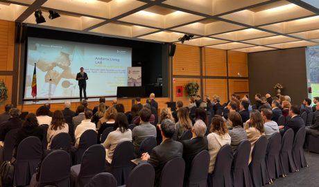 El centenar d'assistents que hi havia al II Summit d'Innovació a Andorra