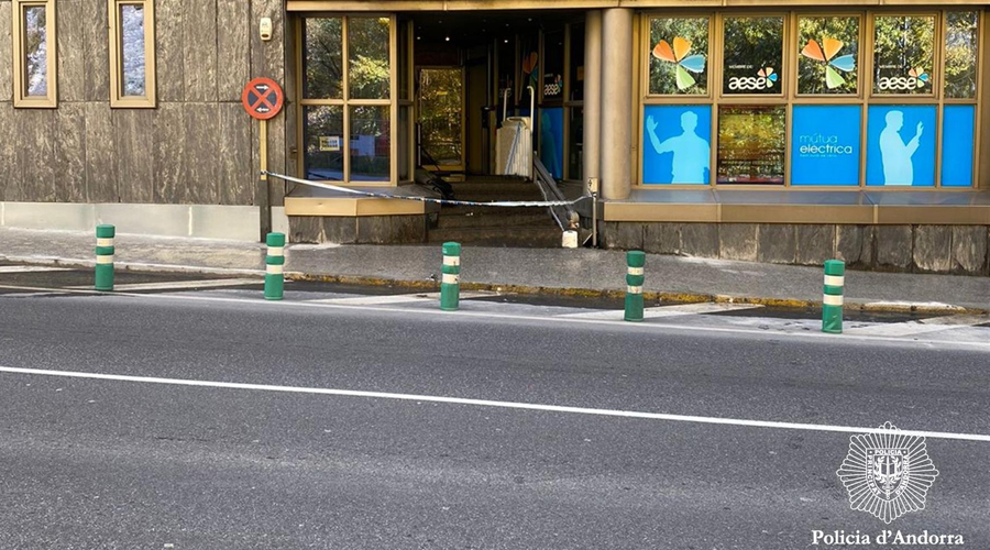 El despatx de la Policia a Sant Julià